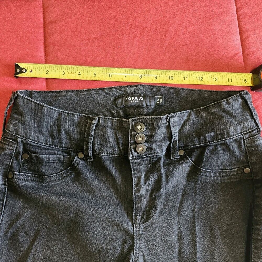 Torrid Black Skinny Jeans 10S High Rise 3 Button Fly Stretch Denim Plus Short - Picture 5 of 10